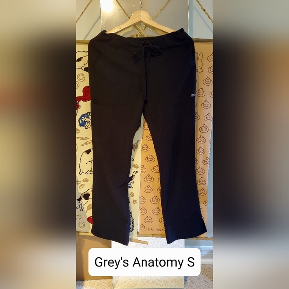 Medical Scrubs 1 - Picture 3 of 16